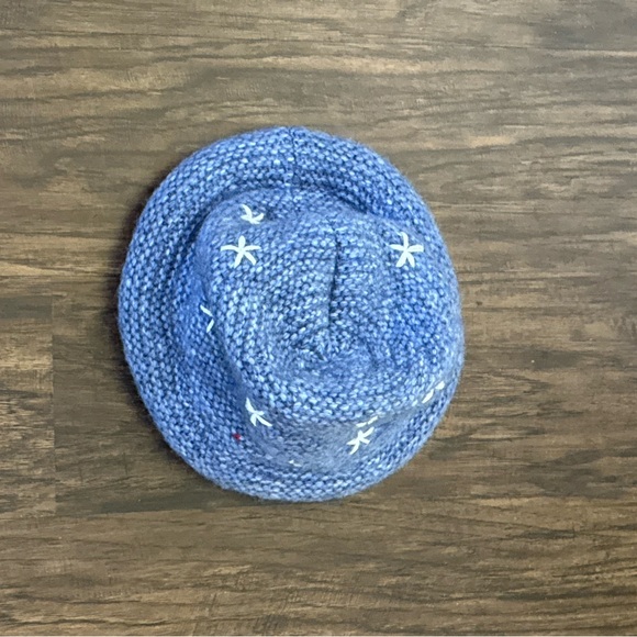 Free People Daisy Blue Knitted bucket Hat - Picture 6 of 14